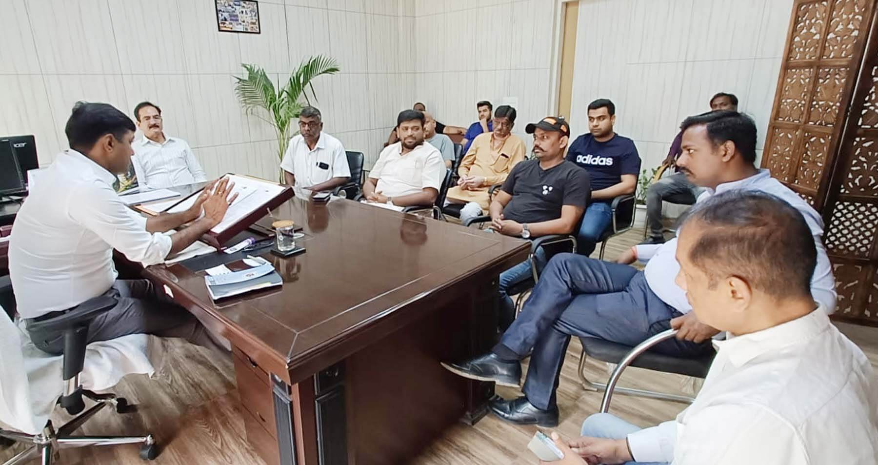 SWEEPERS ISSUE MEETING WID NIGAM OFFICER (1)